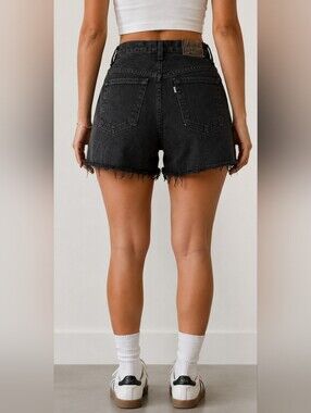 Vintage Levi's Silvertab Loose Shorts Women's 28 Black Denim Made USA 90s #573